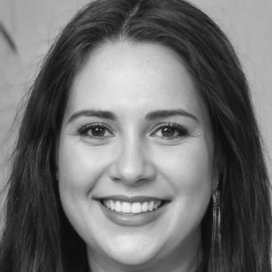 Portrait de Camille Berthier, experte en analyse financière